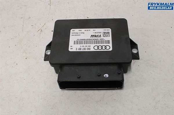 Parking brake Module / control box (EPB) AUDI A4 Avant (8K5, B8)