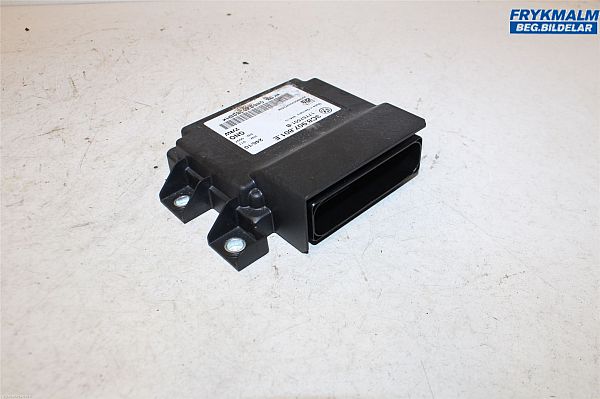 Parkeringsbremsemodul / styrboks (EPB) VW PASSAT Estate (3C5)