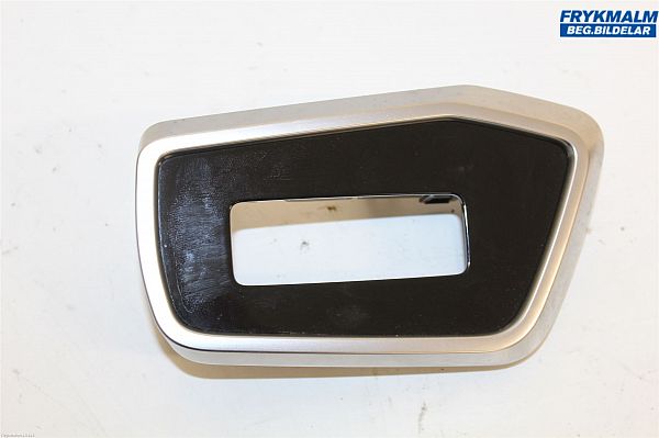 Beklædning -u - instrument AUDI A6 C8 Avant (4A5)