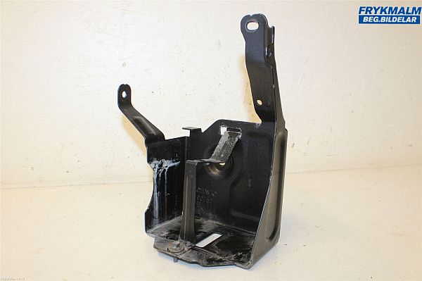 Battery tray