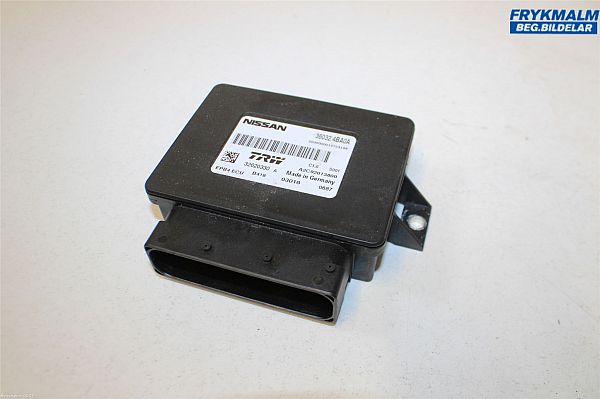 Parkeringsbremsemodul / styrboks (EPB) NISSAN QASHQAI II SUV (J11, J11_)
