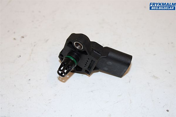 common rail (Injectie) / Verstuiver Brug AUDI A4 Avant (8K5, B8)