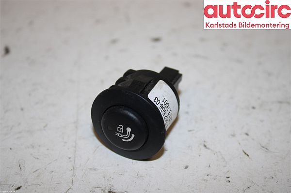 Switch for retractable tow bar