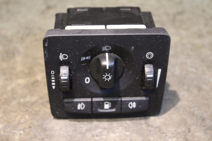 Przełączniki świateł - różne VOLVO V50 (545)