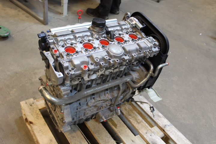 Engine VOLVO S60 I (384)
