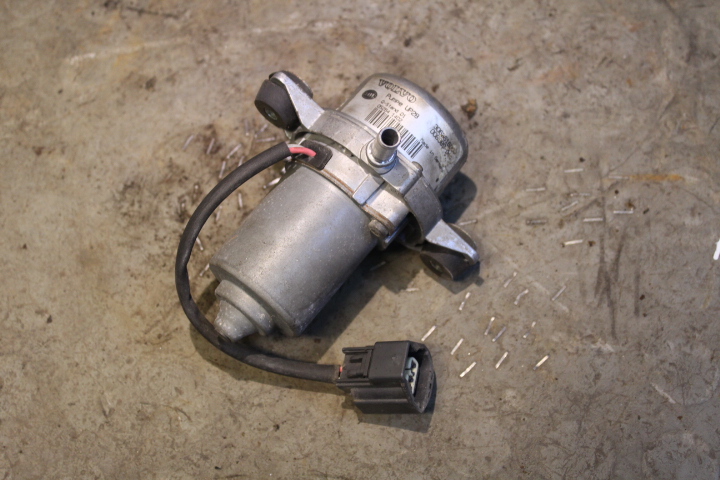 Vacuum pump VOLVO XC90 I (275)