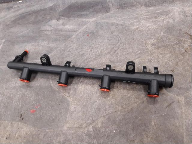Rail bro / indsprøjtningsdyserør RENAULT MEGANE III Hatchback (BZ0/1_, B3_)