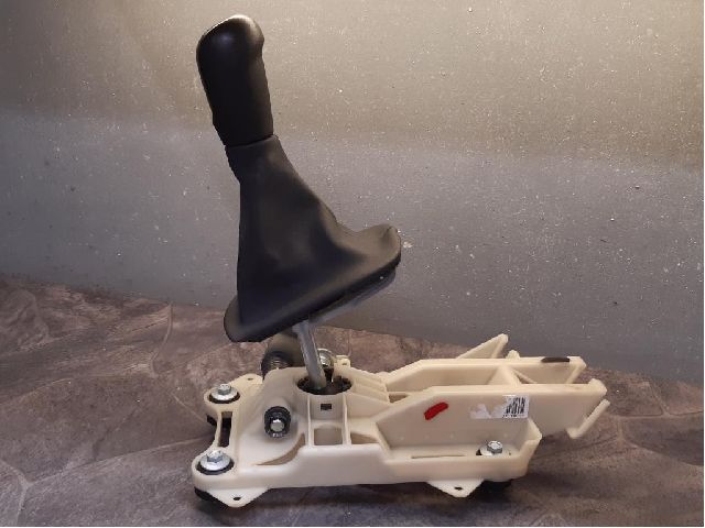 Gear shift VOLVO V50 (545)