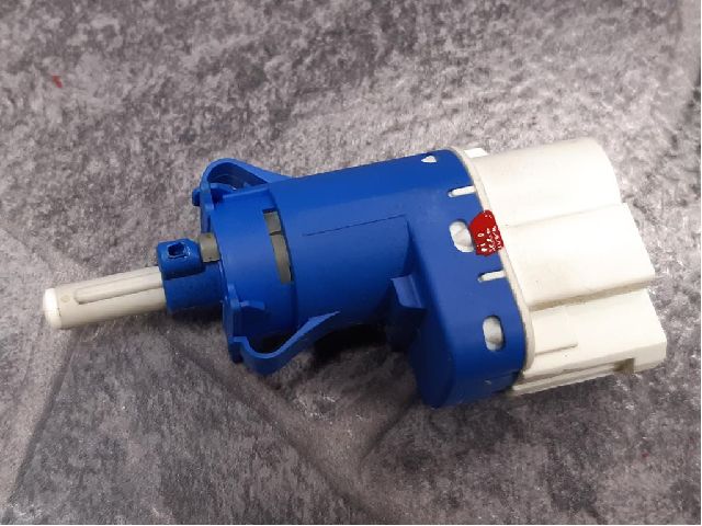 contact feu stop VOLVO S60 II (134)
