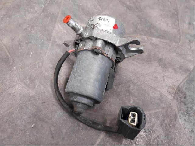 Vacuum pump VOLVO V50 (545)