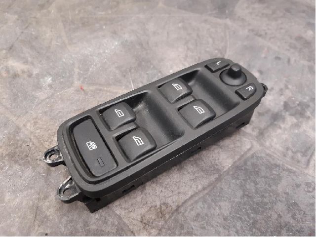 Switch - electrical screen heater VOLVO V60 I (155, 157)
