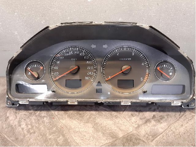 Compteur de vitesse /compte tours VOLVO V70 Mk II (285)