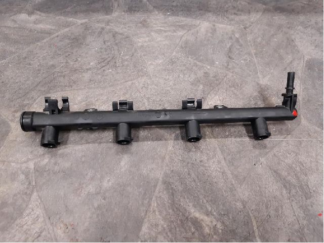 Rail bro / indsprøjtningsdyserør RENAULT MEGANE III Grandtour (KZ0/1)