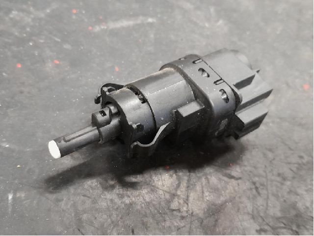contact feu stop VOLVO V70 III (135)