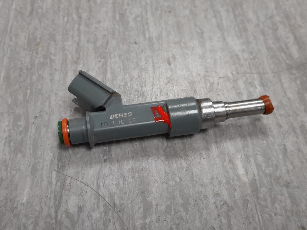 Toyota C-HR (_X1_) Nozzle 23250-0T110, 23209-09370