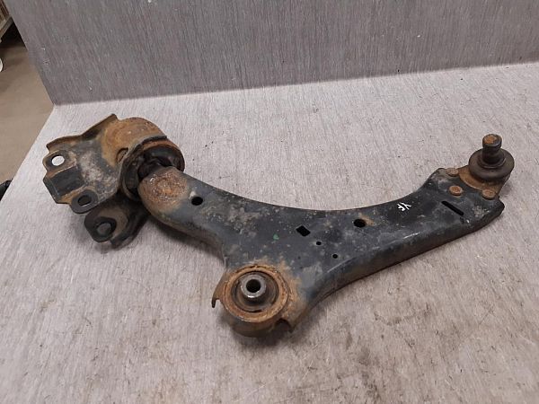 Bærearm forrest nederst VOLVO V60 I (155, 157)