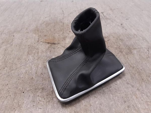 Gear shift VOLVO V40 Hatchback (525, 526)