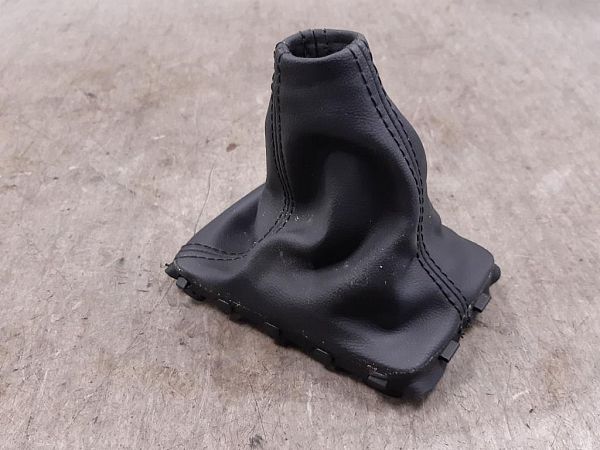 Gear shift VOLVO V70 III (135)