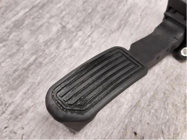 Speederpedal TOYOTA AURIS (_E18_)