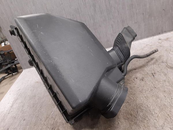 Air filter VOLVO V60 I (155, 157)