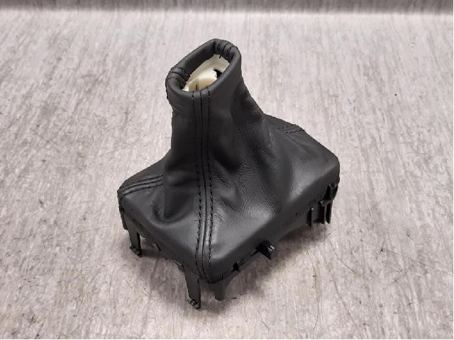 Gear shift VOLVO V60 I (155, 157)