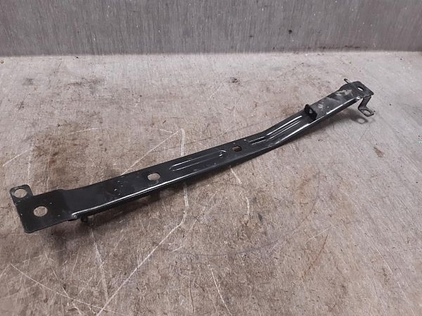 Tank ophangbeugel VOLVO XC40 (536)