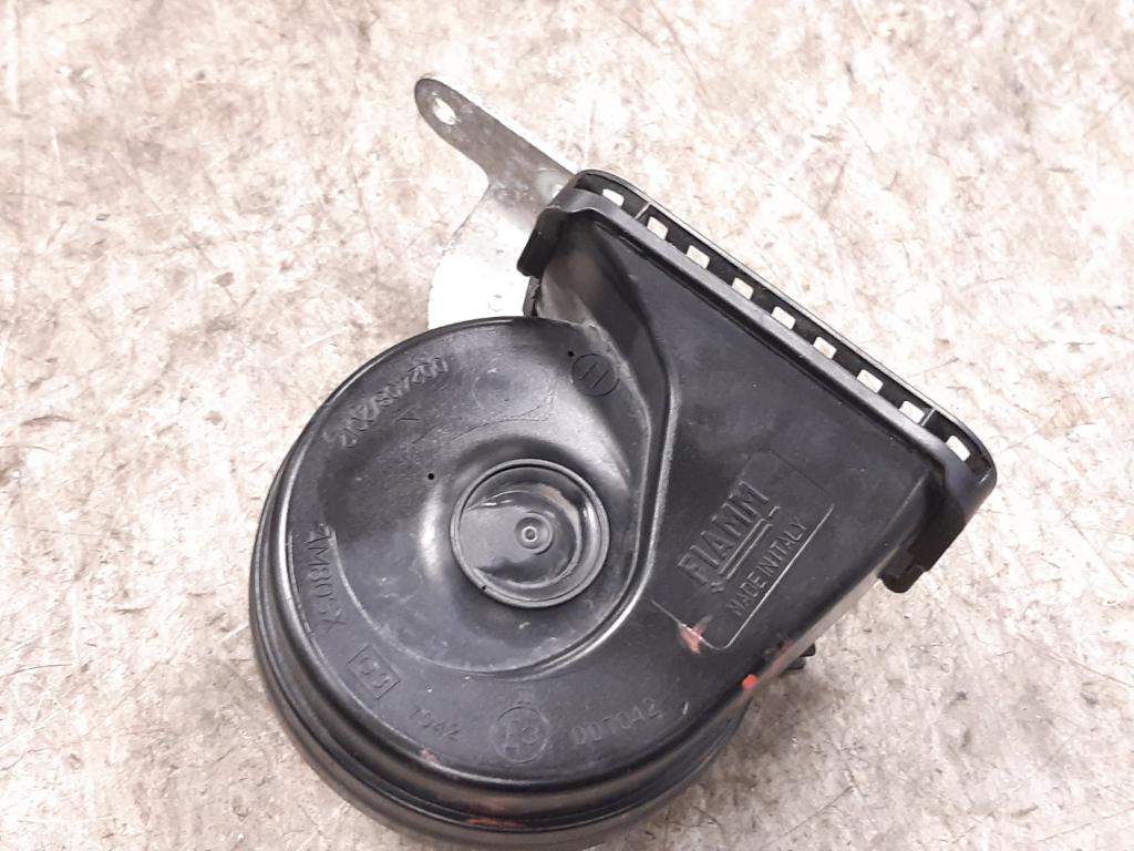 もみじ Volvo V60 II (225, 227) Horn 31349366, 32285914