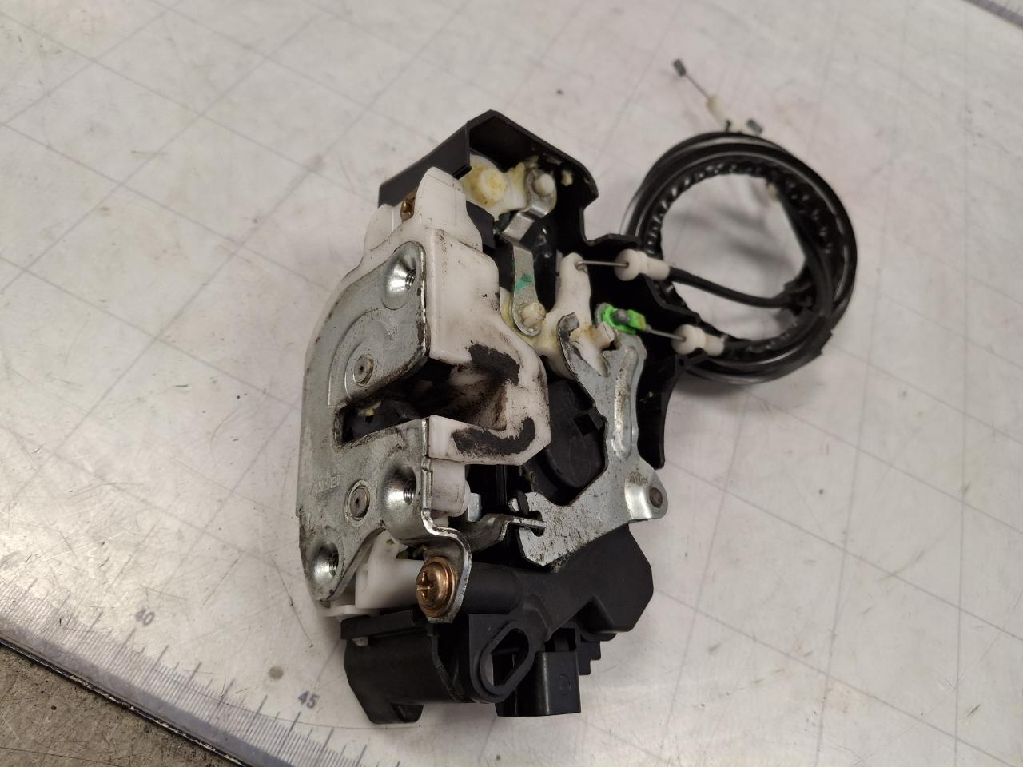 5715A135 : Door lock and Central lock - Autoparts24
