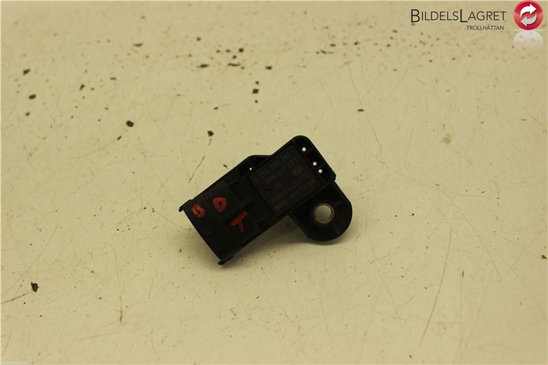 common rail (Injectie) / Verstuiver Brug FORD FOCUS III Box Body/Estate