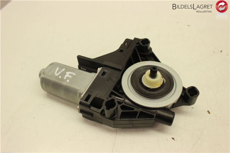 Fensterhebermotor VOLVO V60 I (155, 157)