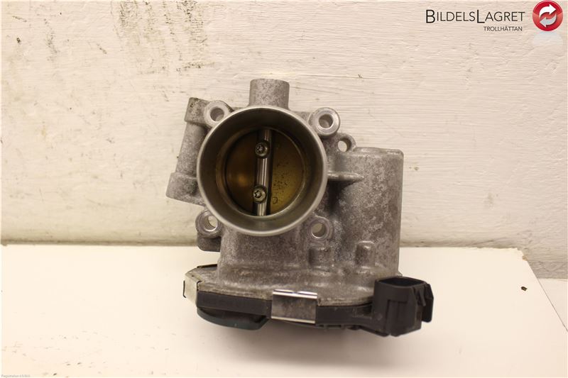 Przełącznik przepustnicy OPEL ASTRA J (P10)