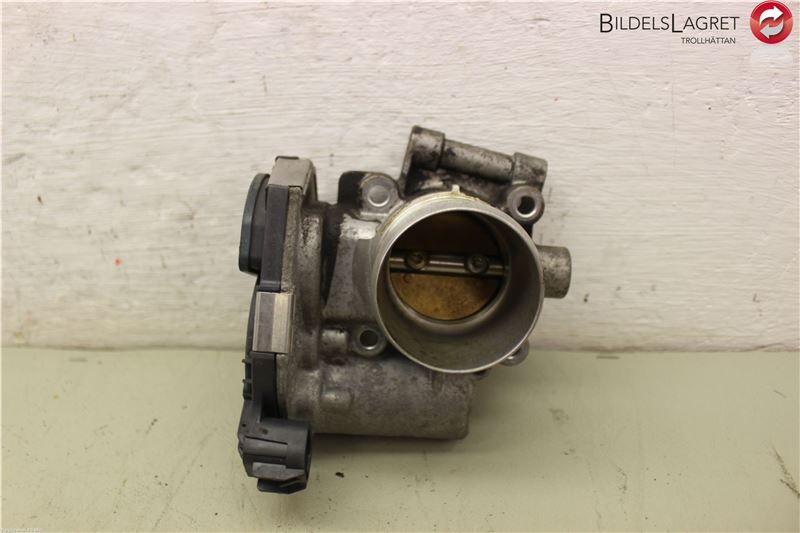 Przełącznik przepustnicy OPEL ASTRA J (P10)