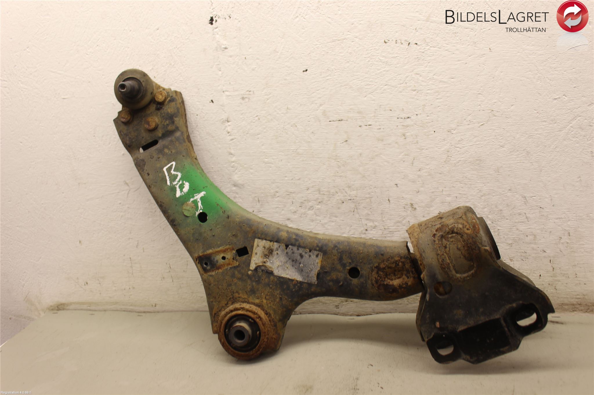 Braccio sospensione anteriore inferiore anteriore destro originale Volvo S60 II (134) 2011 - Foto 1 di 1