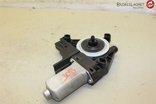 Fensterhebermotor VOLVO V60 I (155, 157)