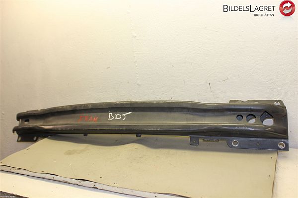 Front bumper - untreated VOLVO V70 III (135)