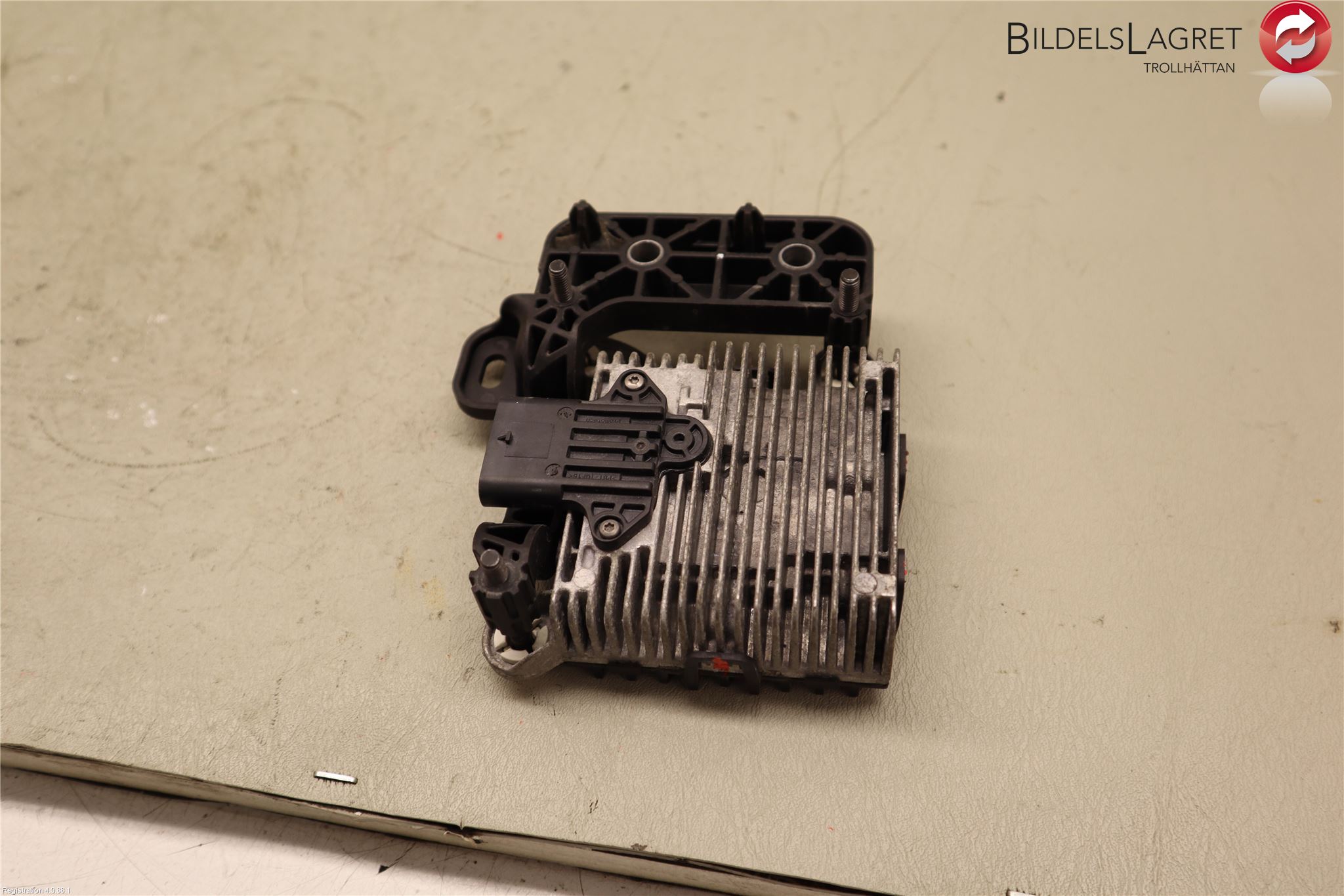 Opel CORSA F Sensor - adaptive cruise control 9836764380