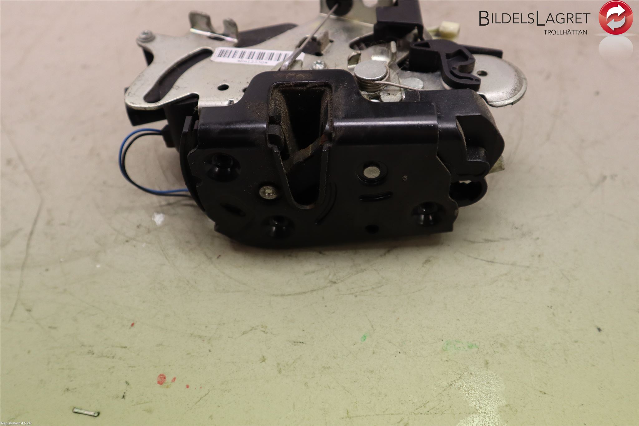 Mercedes-Benz VITO / MIXTO Van (W639) Door lock A2C53090790