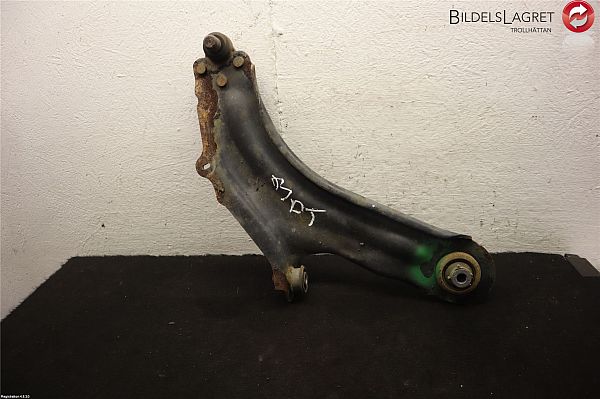 Bærearm forrest nederst RENAULT KANGOO Express (FW0/1_)