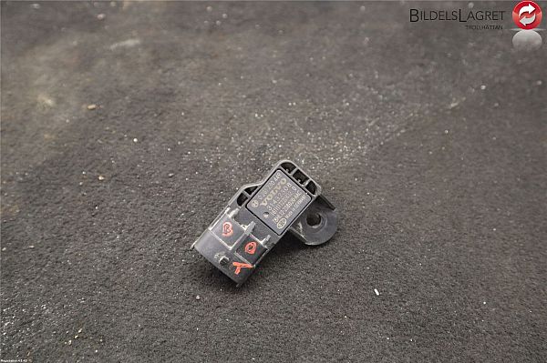 common rail (Injectie) / Verstuiver Brug VOLVO V60 I (155, 157)