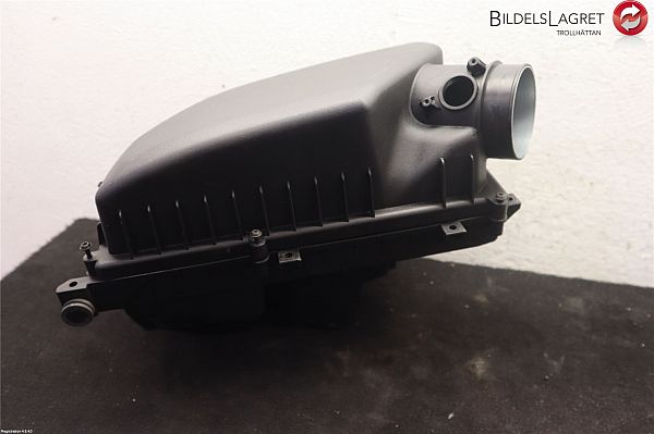 Air filter VOLVO V60 I (155, 157)