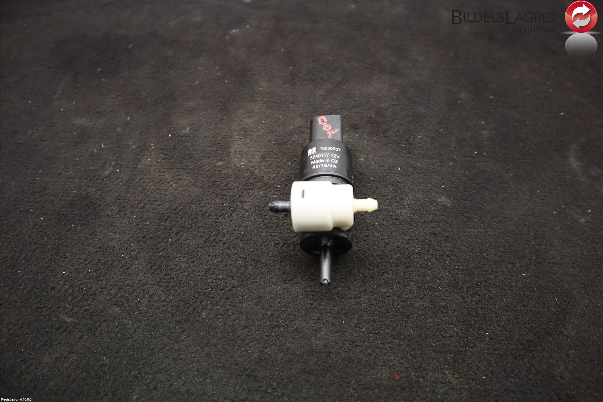 Pompka silniczek spryskiwaczy OPEL KARL (C16)