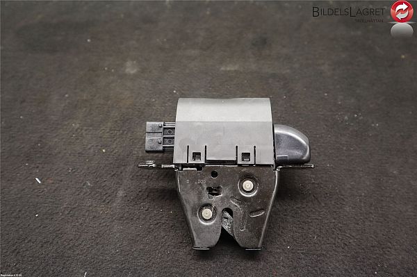 Tailgate lock