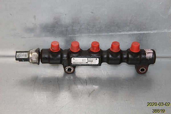 High-pressure rail / injection nozzle pipe VOLVO V50 (545)
