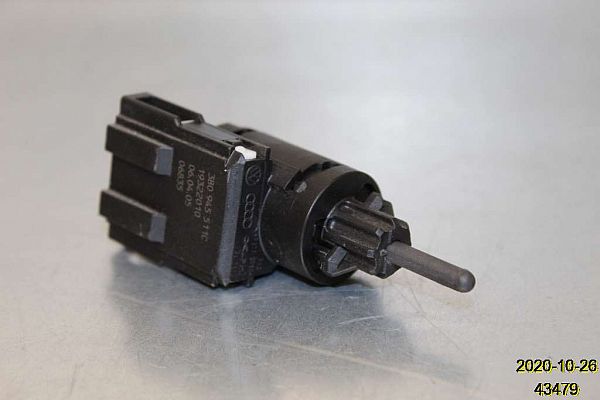 Clutch pedal sensor