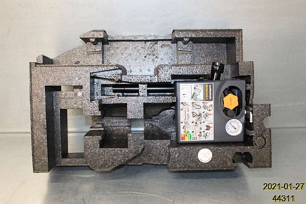 Verktøy sett VOLVO V40 Hatchback (525, 526)