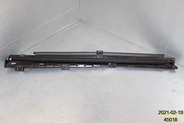 Estate rear sunshade