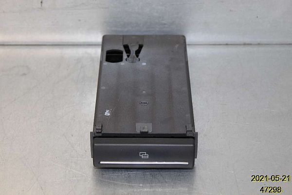 Dashboard storage compartment