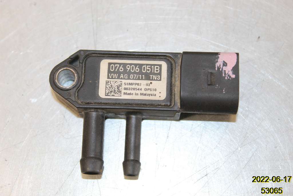 Sensor temperature / pressure - exhaust VW TRANSPORTER / CARAVELLE Mk V Bus (7HB, 7HJ, 7EB, 7EJ, 7EF, 7