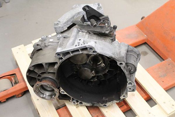 Schaltgetriebe SKODA YETI (5L)