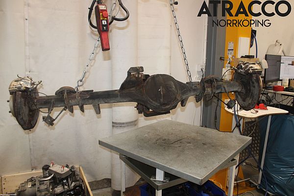 Rear axle assembly - complete LAND ROVER DISCOVERY Mk II (L318)